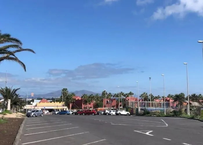 Oasis Royal アパート コラレホ